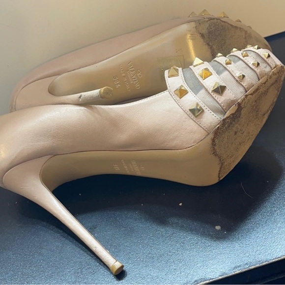 Valentino Nude Tan Rockstud Heels 38.5 - Picture 5 of 5